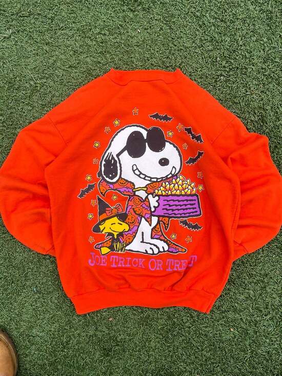Peanuts Tops - Vintage Peanuts Snoopy Joe Trick or Treat Halloween Crewneck Sweatshirt